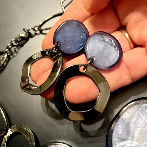 Modern Frosty Blue Metal Hoop Earrings & Necklace Set - Picture 4 of 6